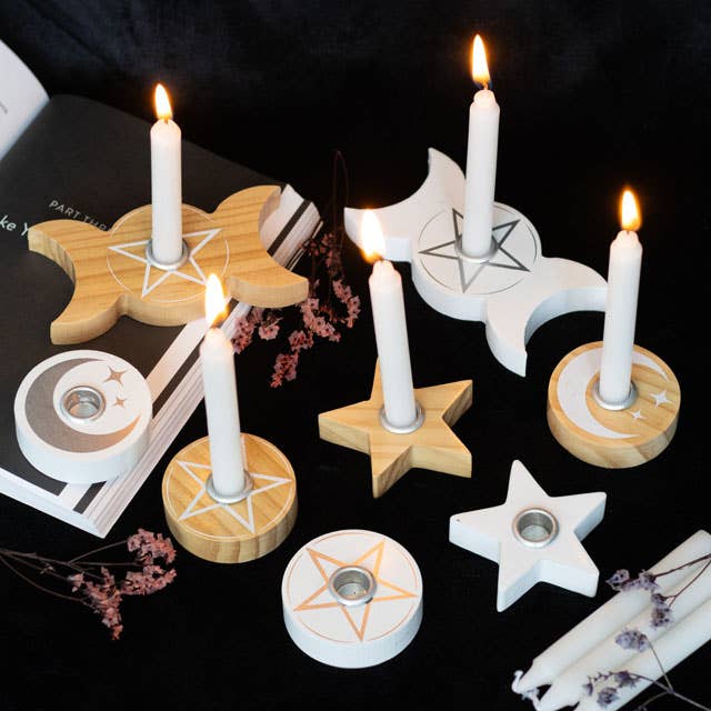 Puunvärinen Pentagram loitsukynttilänjalka