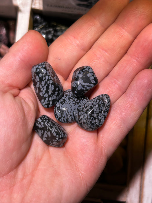 Lumihiutale obsidiaani 1,5-3cm